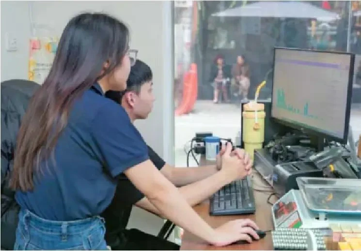 Small firms undergo digital transformation amid pressures