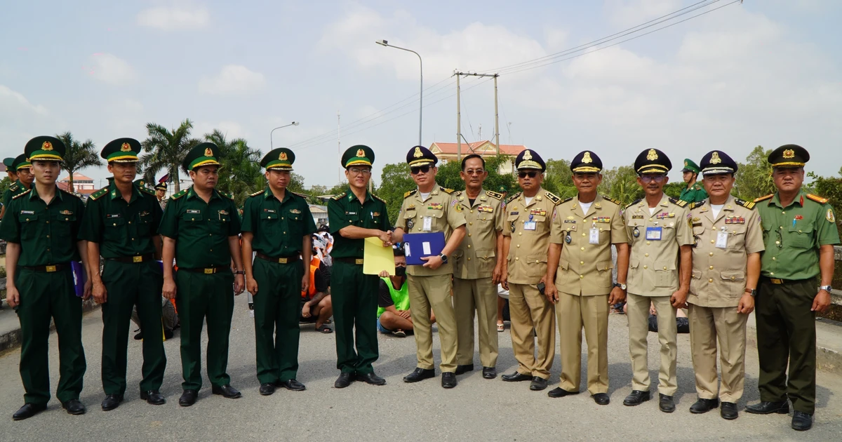 Vietnam receives over 160 citizens repatriated from Cambodia