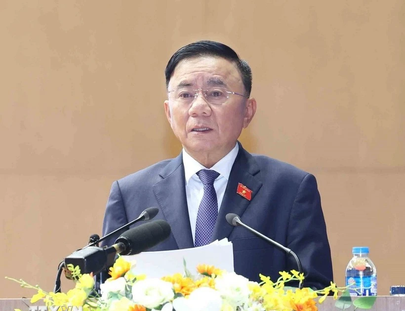 Politburo member and permanent member of the Party Central Committee’s Secretariat Tran Cam Tu speaks at the meeting with Lao Cai voters on December 17. (Photo: VNA)