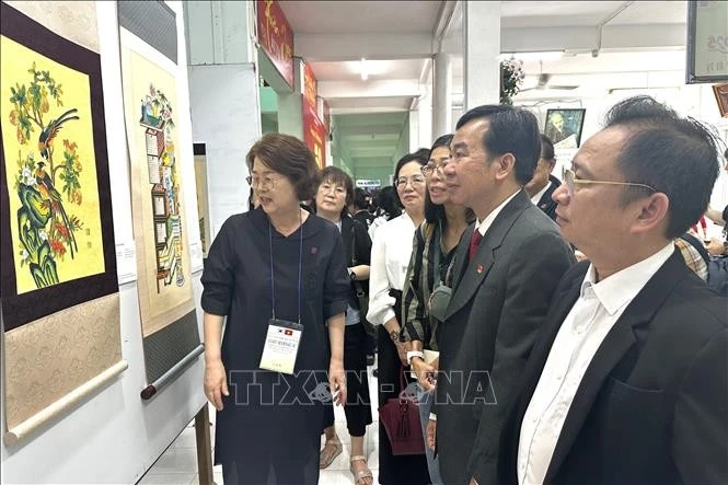 Over 60 artworks showcased at Vietnam–RoK art exchange exhibition