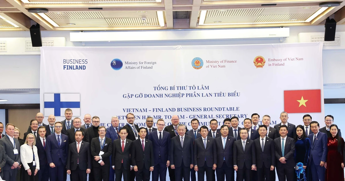 Vietnamese Party General Secretary meets with representatives of leading Finnish firms