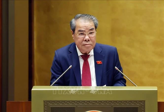 Chairman of the NA Committee for Ombudsman and Supervision Duong Thanh Binh delivering the report (Photo: VNA) 