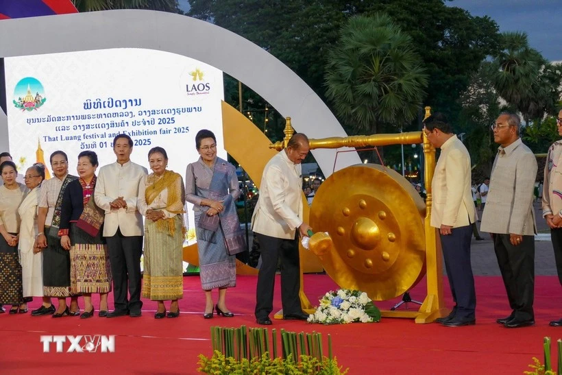 Thatluang Festival underway in Laos