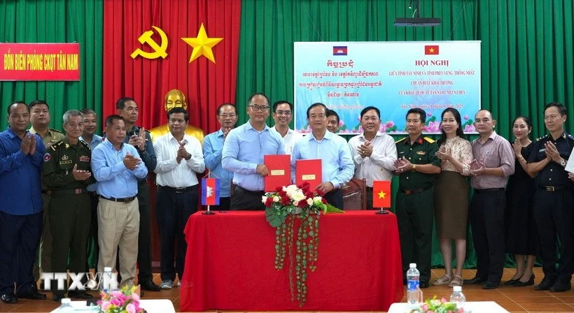 Vietnam, Cambodia to open Tan Nam – Meun Chey border gate pair in October