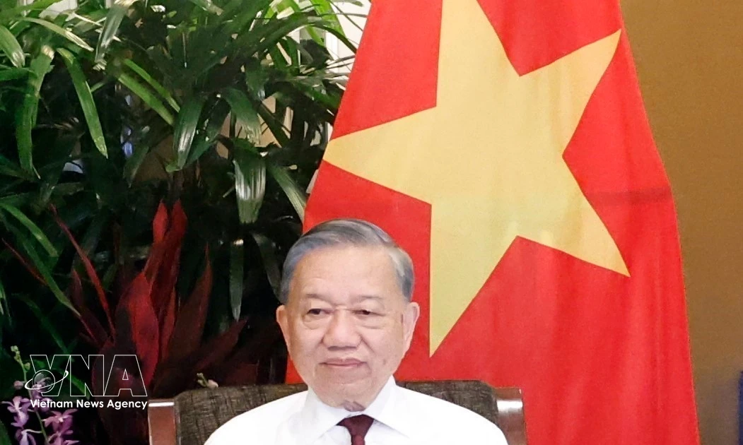 Indonesian media says Vietnam balances national interests with regional responsibilities