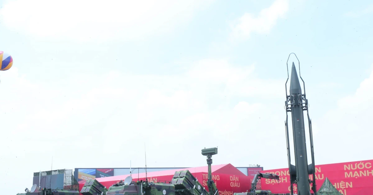 Vietnam showcases modern tank fleet at national achievements exhibition