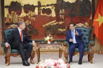 PM calls for US firm’s cooperation in developing LNG hub in Vietnam