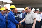 PM inspects expressway projects in Mekong Delta, urges faster progress