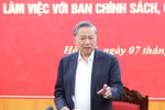 Party General Secretary To Lam underscores the need for a clear strategy to develop the private economic sector at a working session with the Party Central Committee's Commission for Policies and Strategies on March 7. (Photo: VNA)