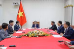 Prime Minister Pham Minh Chinh holds phone talks with his Malaysian counterpart Anwar Ibrahim on April 6. (Photo: VNA)
