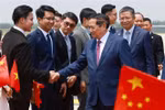 PM arrives in Tianjin for WEF meeting, working visit to China