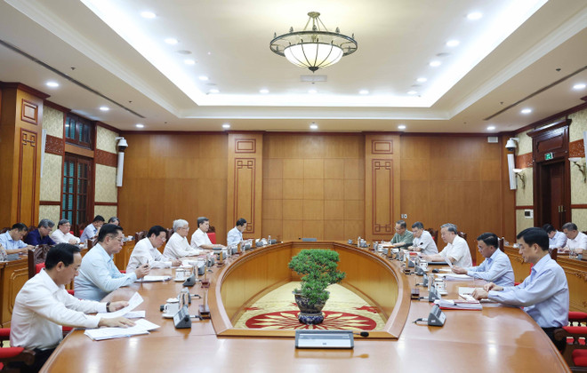 An overview of the Secretariat meeting (Photo: VNA) to-lam-2.jpg