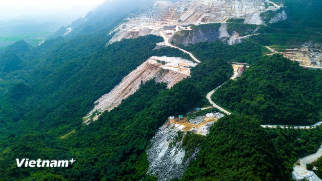 Developing science and technology to avoid loss and wastefulness of mineral resources. (Photo: VNA) agriculture-ministry-2.jpg