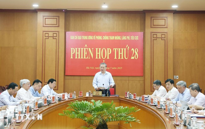 Party General Secretary To Lam addresses the 28th meeting of the Central Steering Committee on Prevention and Control of Corruption, Wastefulness and Negative Phenomena (Photo: VNA) to-lam-2.jpg