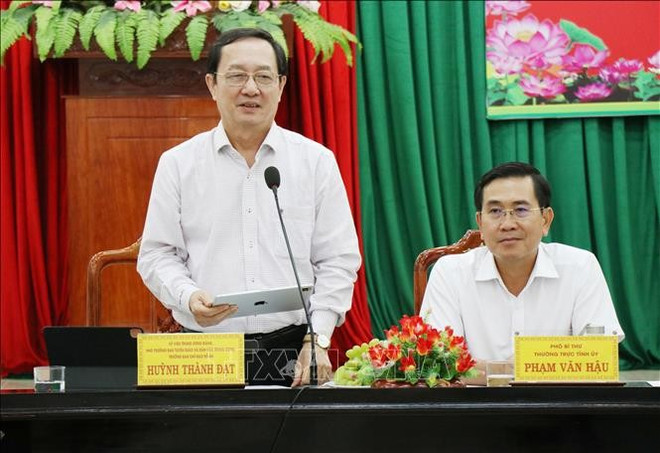 huynh-thanh-dat.jpg