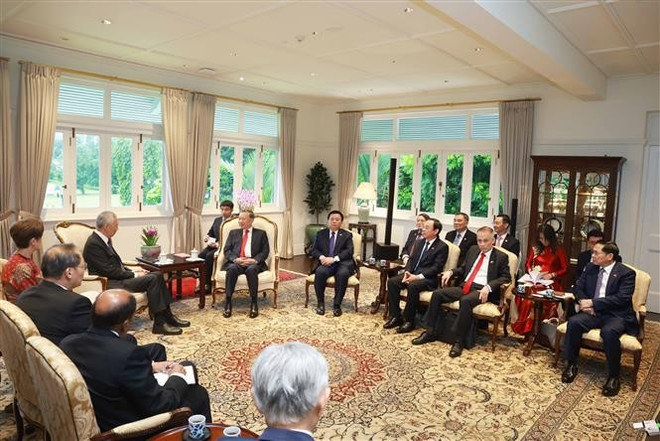 lee-hsien-loong-2.jpg