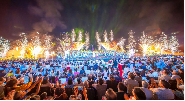 DIFF 2025 will unfold under meaningful themes, namely Legacy of Culture, The Art of Creativity, The Path of Unity, Sustainable Development, Powered by Innovation, and the Grand Finale – The New Rising Era (Photo: Sun Group) fireworks.png