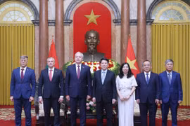 State President receives Chairman of Belarusian House of Representatives