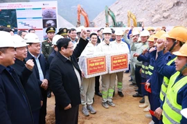 PM urges progress on Cao Bang – Lang Son expressway projects