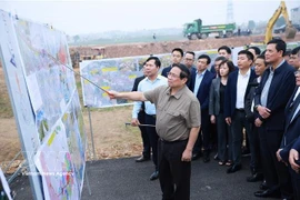 PM inspects construction progress of Gia Binh International Airport