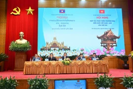 Vietnam, Laos boost border economic, trade cooperation to new level