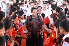 PM attends ground-breaking ceremony for school in Da Nang’s border commune