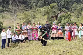 Heartbeat of Hmong culture: Teaching khen to the next generation