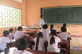 Pagodas join hands in promoting Khmer script and language