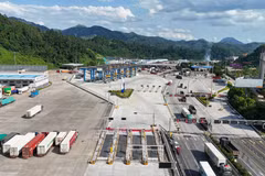 An overview of the smart Youyi Guan-Huu Nghi border gate pair (Photo published by VNA)