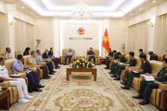 An overview of the reception for visiting Undersecretary of the UAE Ministry of Defence Lt. Gen. Ibrahim Nasser Mohammed Al Alawi in Hanoi on June 29 (Photo: qdnd.vn)