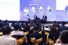 A discussion at the forum "Vietnam-ASEAN in Global Value Chains: From Signal to Action". (Photo: VNA)