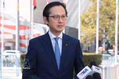 Ambassador Do Hung Viet, Permanent Representative of Vietnam to the UN, talks to the Vietnam News Agency. (Photo: VNA)