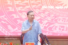 Party General Secretary and State President To Lam speaks at the meeting with the Standing Board of the Hanoi Party Committee on May 26. (Photo: VNA)