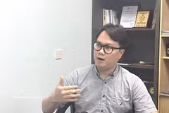 Malaysia-based Southeast Asian history and defence researcher Enzo Sim Hong Jun in an interview with Vietnam News Agency correspondents in Malaysia (Photo: VNA)