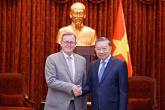 General Secretary of the Communist Party of Vietnam (CPV) Central Committee and State President To Lam (R) and Vice President of the German Bundestag Bodo Ramelow. (Photo: VNA)