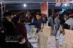 At the 2025 K–Vietnam Pop-up Festa in Dalat (K-Market Vietnam 2025) held in the central province of Lam Dong on November 8, 2025. The event features a series of cultural and trade exchange activities between Vietnam and the RoK, with more than 100 Lam Dong and Korean enterprises showcasing typical products from both sides. (Photo: VNA) 