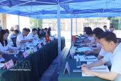 At the talks between authorities of the northern province of Lang Son and Pingxiang city in the Guangxi Zhuang Autonomous Region of China (Photo: VNA)