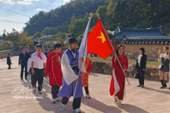 Part of the 250-metre “Dragon Road” procession held at the celebration. (Photo: VNA)