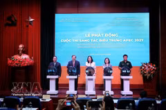 Delegates launch a nationwide competition to design the official logo and visual identity for APEC Vietnam 2027 on July 31 (Photo: VNA)