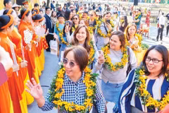 Da Nang welcomes the first group of foreign tourists to Hoi An in early 2026 (Photo: nhandan.vn)