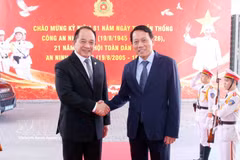 Politburo member and Minister of Public Security General Luong Tam Quang (R) and Philippine National Security Adviser Eduardo S.L. Oban Jr in Hanoi on August 20, 2026. (Photo: VNA)