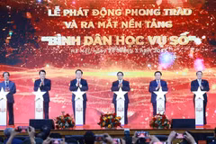 At the launch of the "Digital Literacy for All" movement (Photo: VNA)