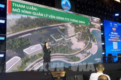 Deputy Director of Viettel Da Nang Le Thi Hue speaks at the conference. (Photo: VNA)