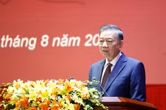 General Secretary of the Communist Party of Vietnam Central Committee and President To Lam addreses the opening ceremony of the first class of a knowledge update and training programme for members of the 14th Party Central Committee in Hanoi on August 17 (Photo: VNA)
