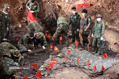 Search team is working on-site at Le Thi Rieng Park in Ho Chi Minh City (Photo: VNA)