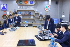 Developing strategic technologies: An urgent task for Vietnam’s future growth