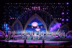 An art performance at the opening of the Hanoi Lotus Festival 2026 (Photo: VNA)