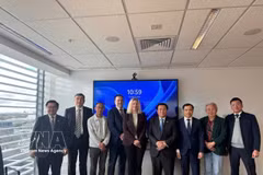 Participants at the working session between the delegation from the Ho Chi Minh National Academy of Politics (HCMA) and the Central Council for Theoretical Studies and NZAI leaders. (Photo: VNA) 
