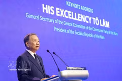 General Secretary of the Central Committee of the Communist Party of Vietnam and President of Vietnam To Lam delivers a keynote address at the opening of the 23rd Shangri-La Dialogue in Singapore on May 29. (Photo: VNA)