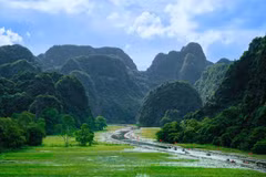 Tam Coc - Bich Dong tourist area seen from above. (Photo: nhandan.vn)